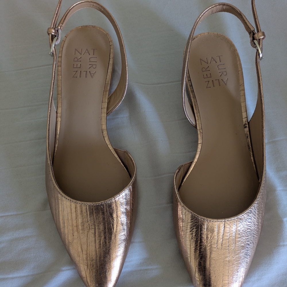 Naturalizer Women's Gold Slingback Flats